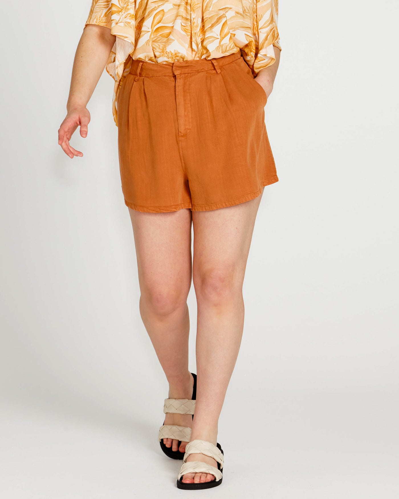 Zahlia High Waisted Short | Sandy Tan