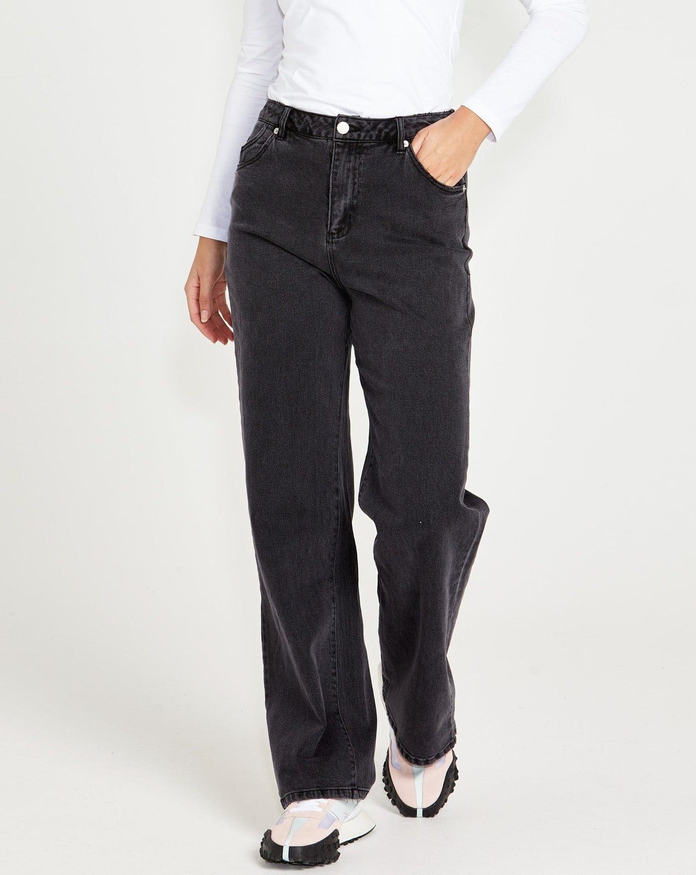 Emerald High Waisted Wide Leg Jeans | 82 Black Wash