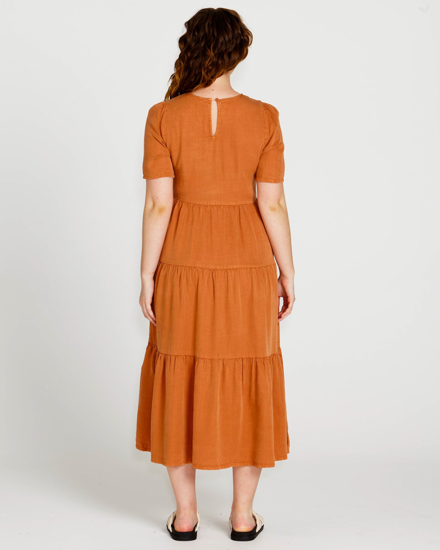 Zahlia Midi Tiered Dress | Sandy Tan