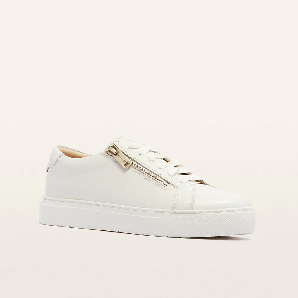 Billie II | White