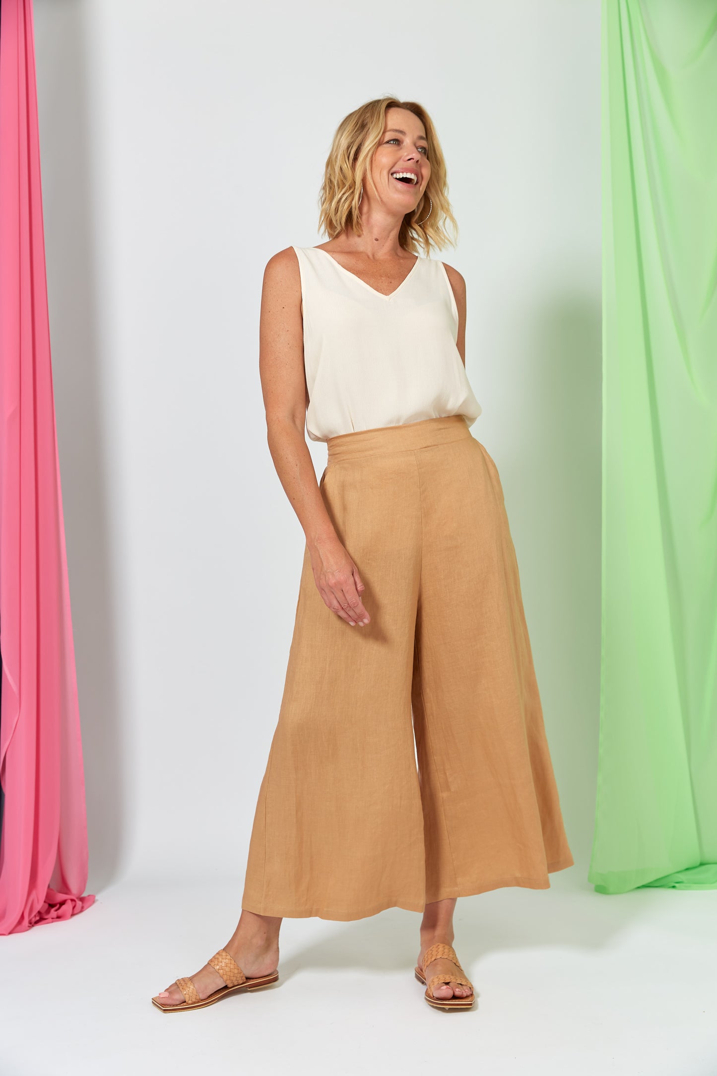 La Vie Crop Pant | Caramel