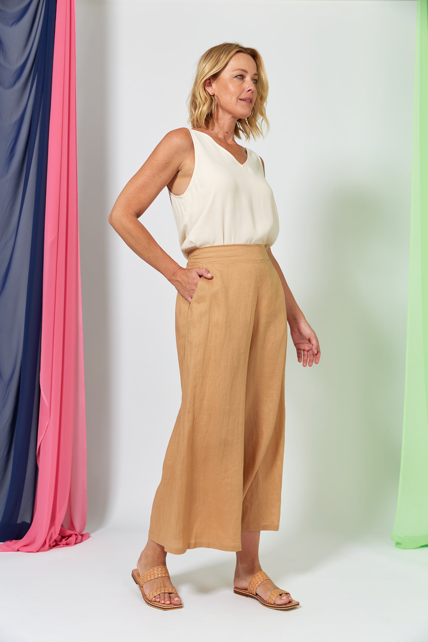 La Vie Crop Pant | Caramel