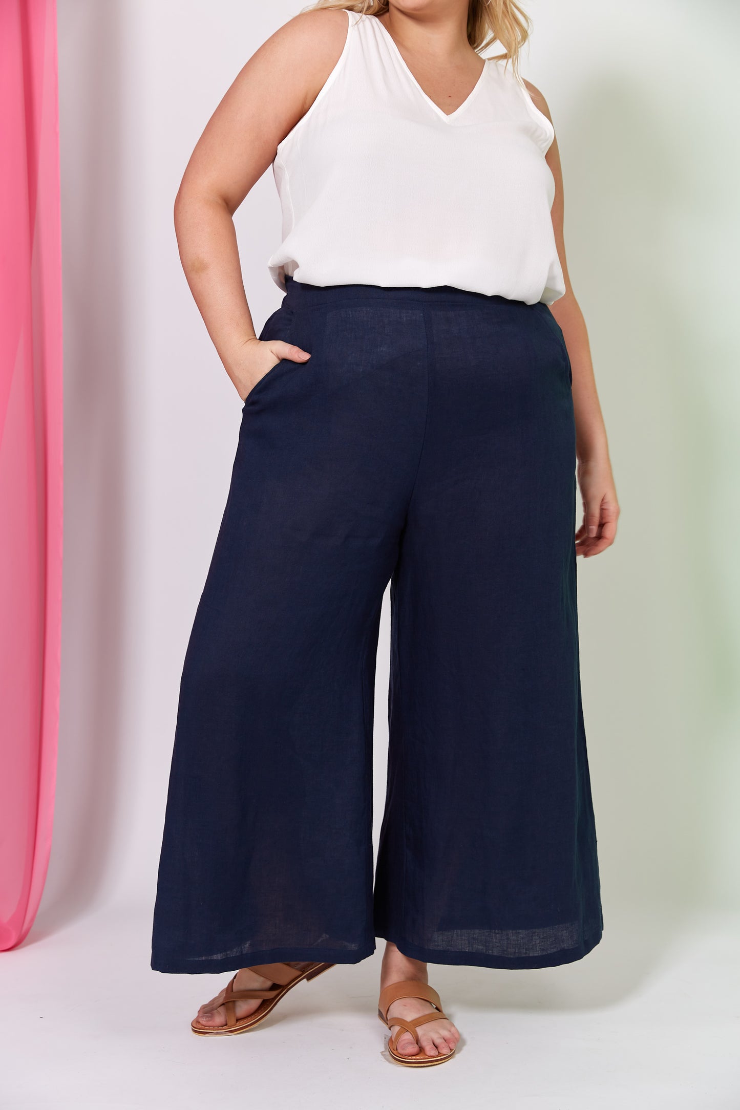 La Vie Crop Pant | Sapphire