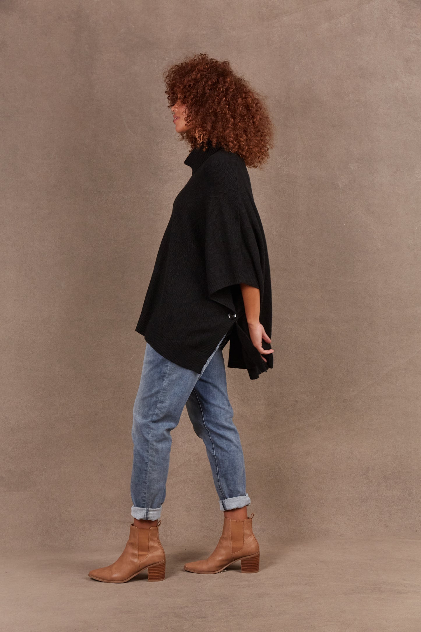 Nawi Poncho | Ebony