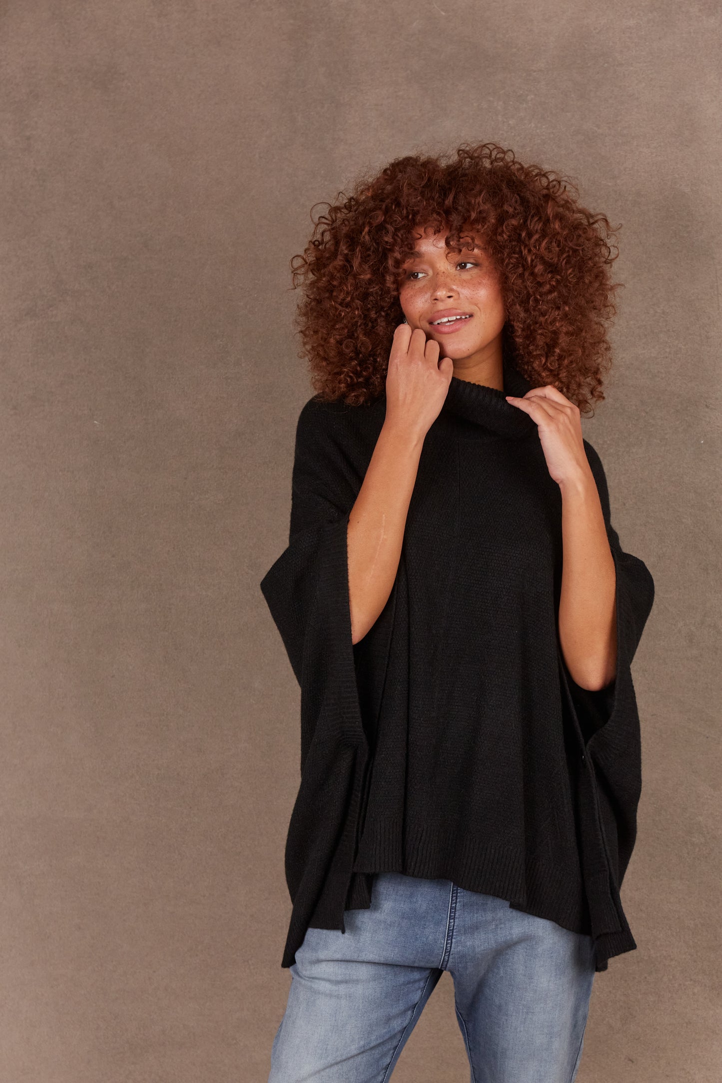 Nawi Poncho | Ebony