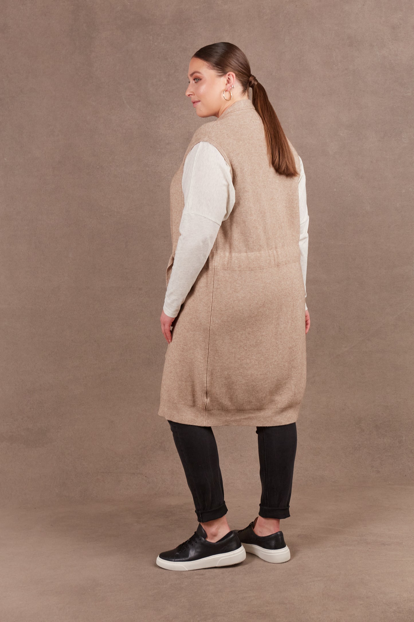 Nawi Vest | Barley