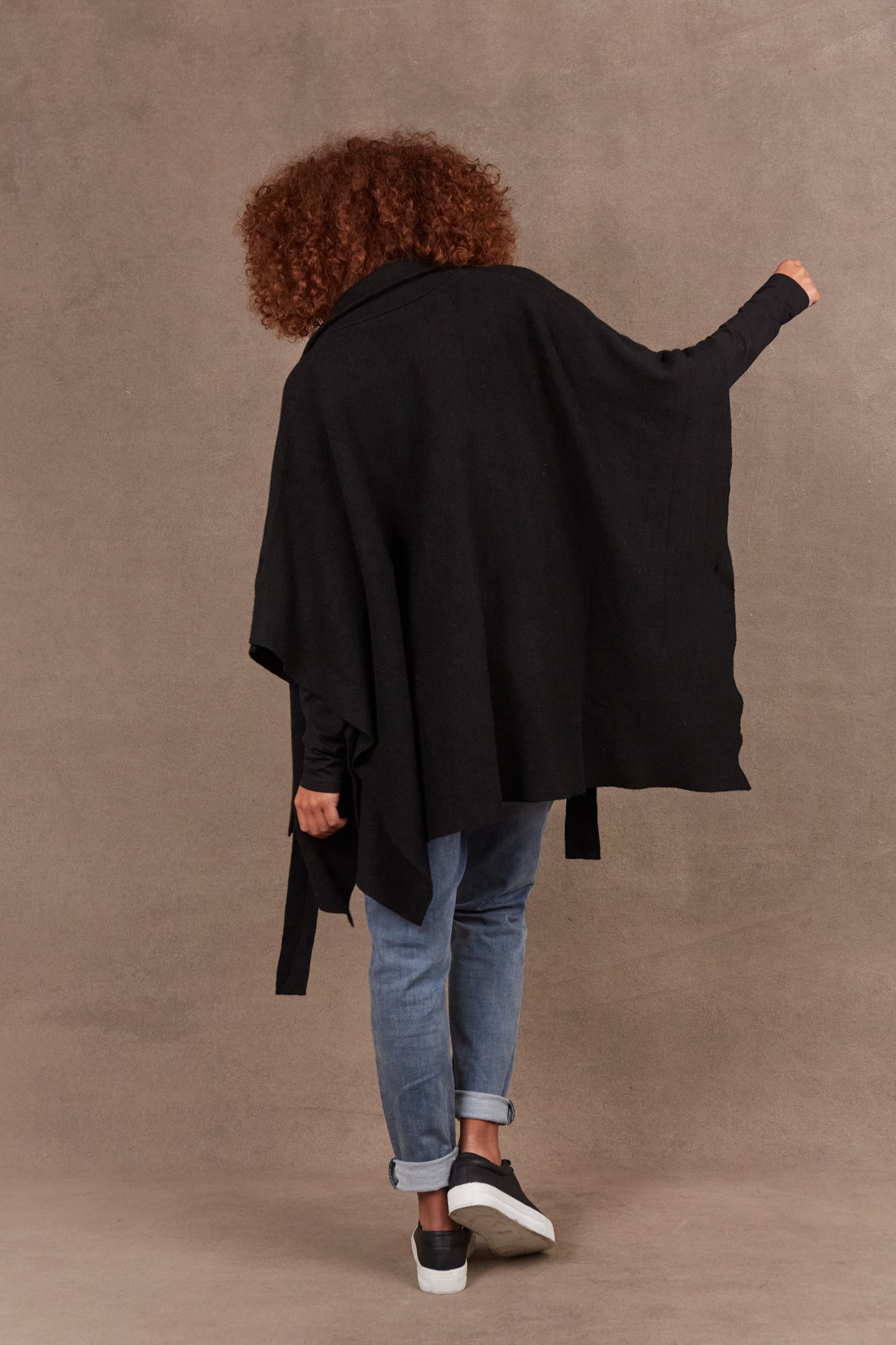 Nawi Cape | Ebony