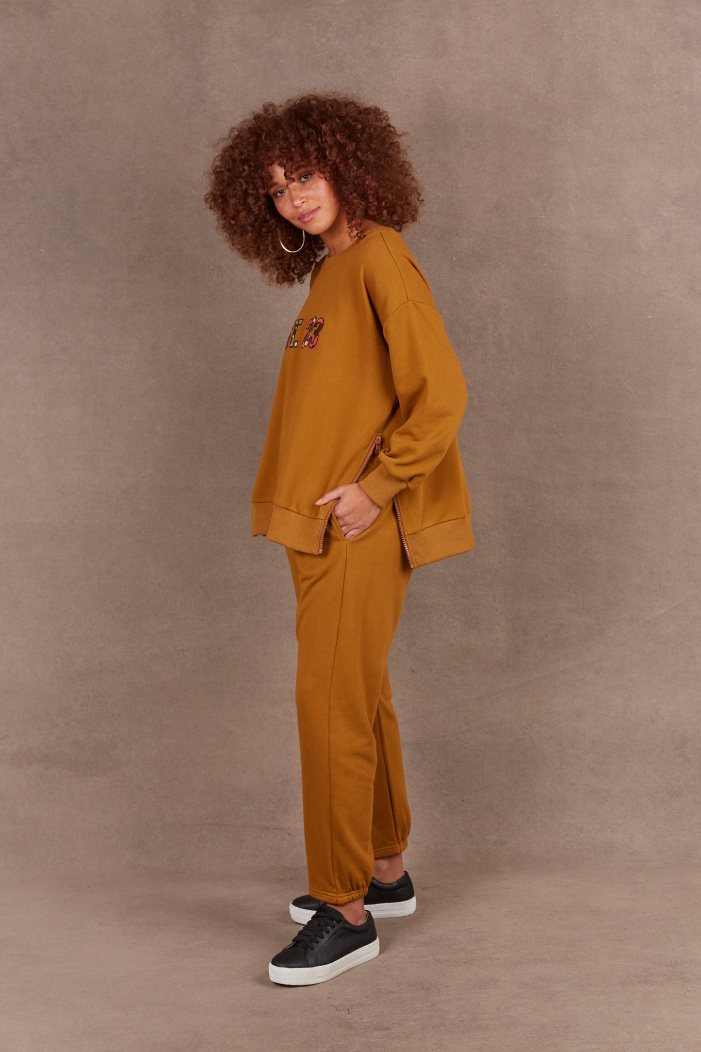 Est Sweat Top | Ochre