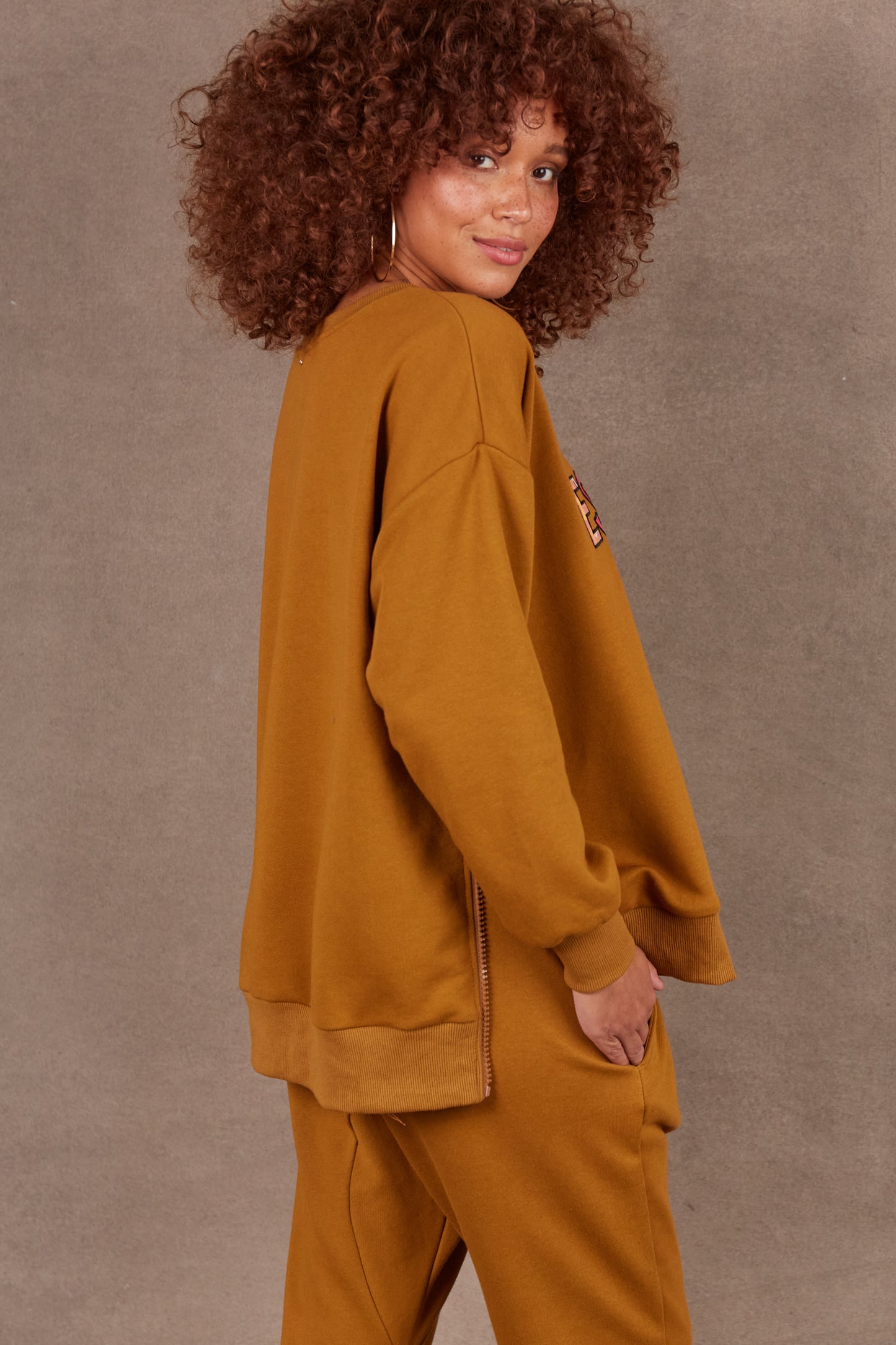 Est Sweat Top | Ochre