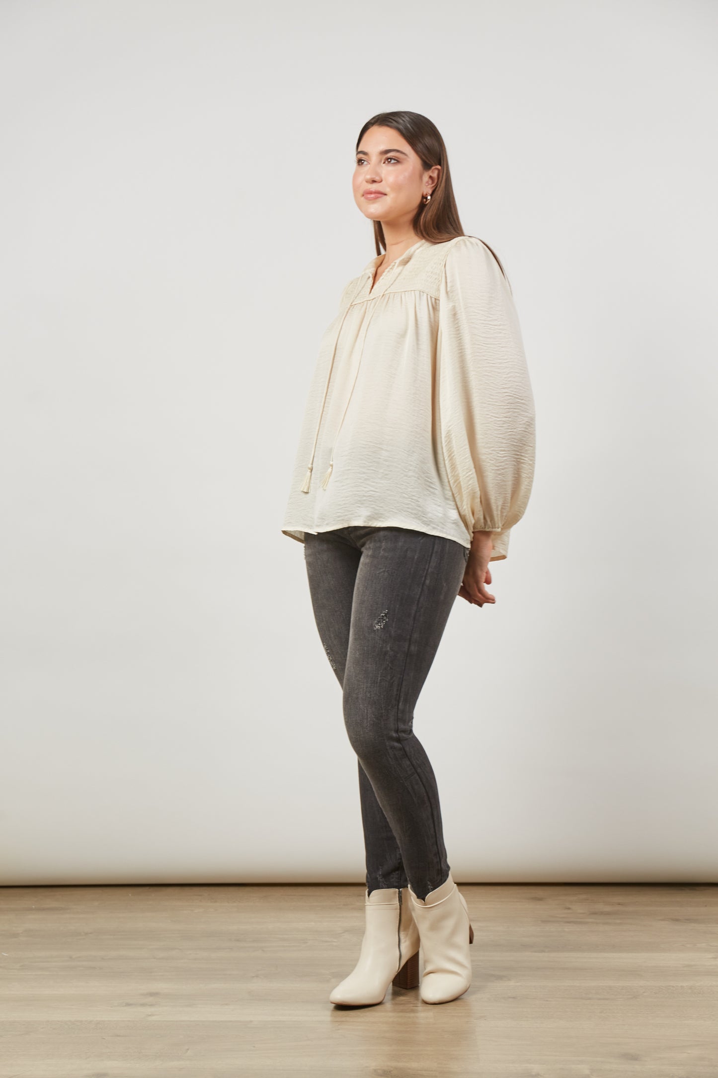 Romance Blouse | Creme