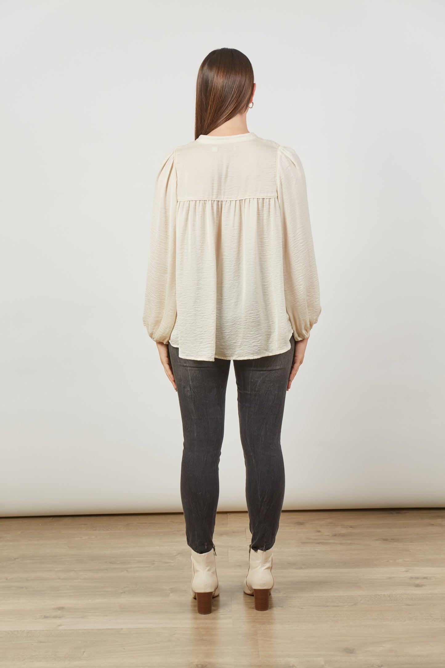 Romance Blouse | Creme