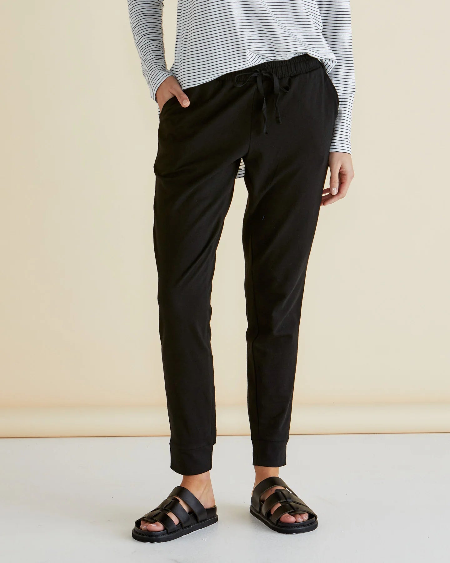 Heidi Pant | Black