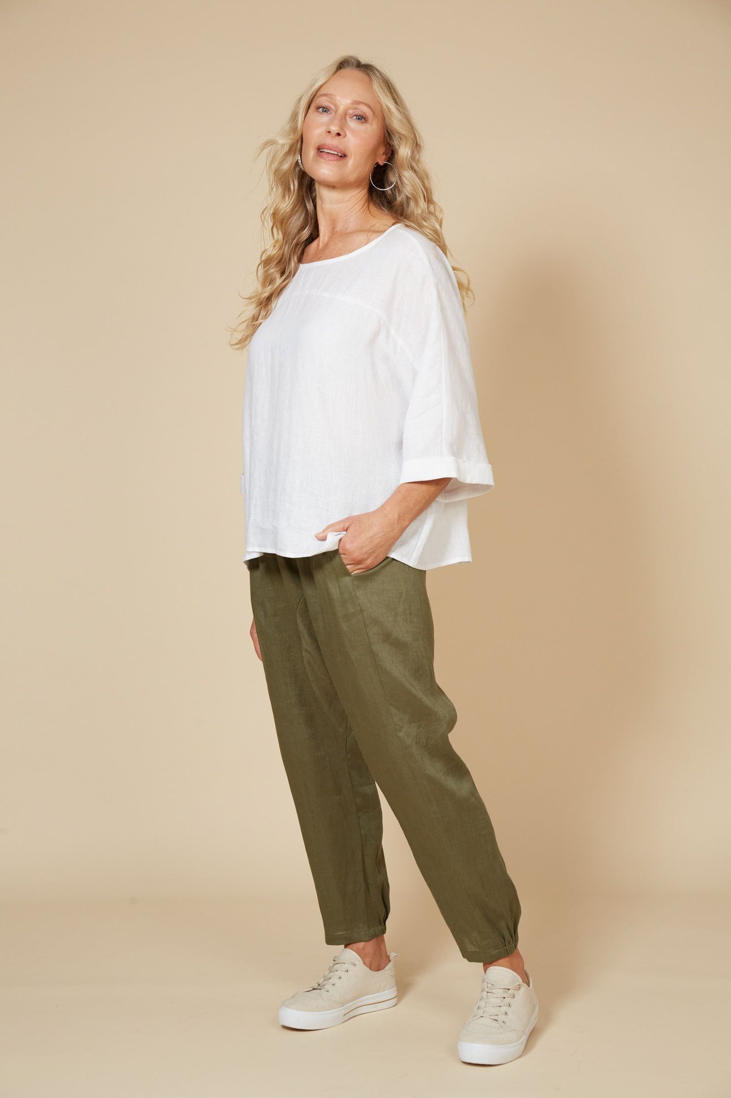 Studio Relaxed Pant | Khaki Size XL